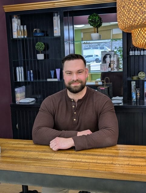 Travis Talsma / Barber